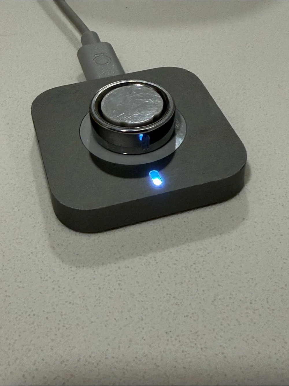 Oura Ring Gen 4 in Silver - size 6 - no scratches